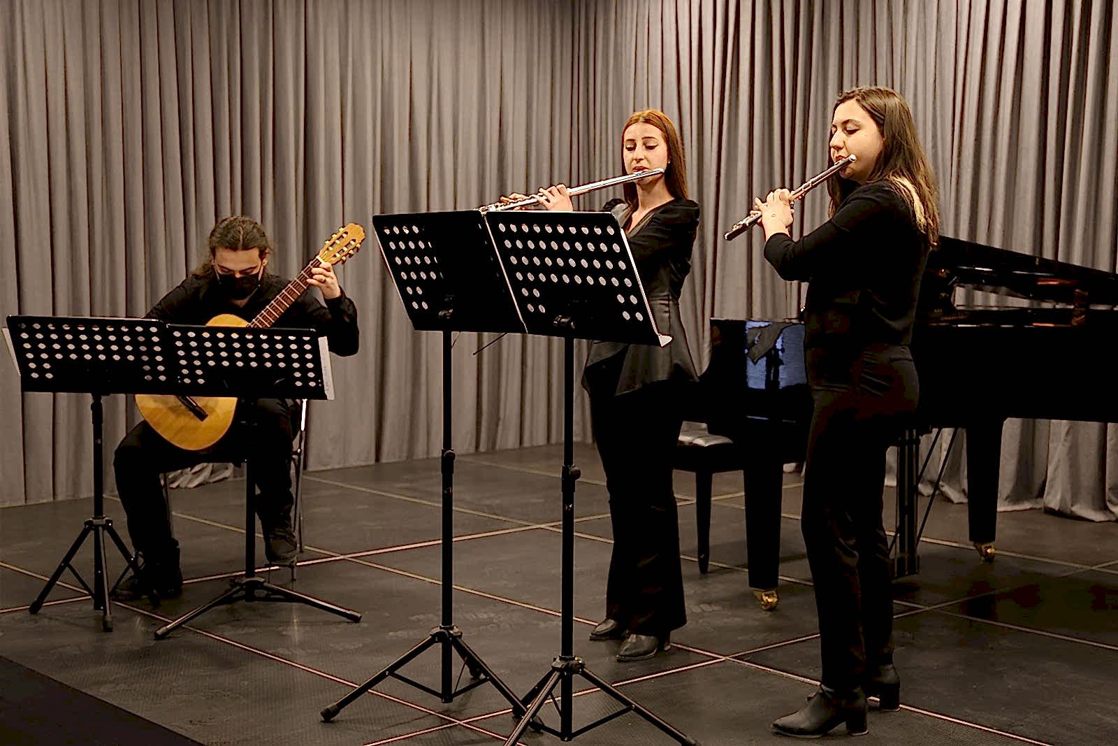 Müzik Paylaştıkça Güzel